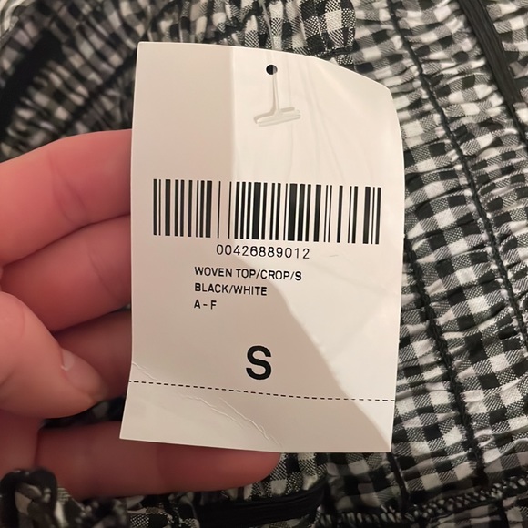 Gingham Navy and White Crop Top - Picture 4 of 4